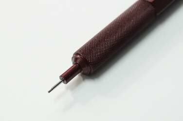 ≪名入れ無しなら即日発送可能≫ネコポス有料パターン　ロットリング　メカニカルペンシル（0.5mm）600シリーズ　2204410　チョコトリュフ＜3300＞【名入れ有料】【ラッピング無料】【メーカー保証】【ペンタイム】