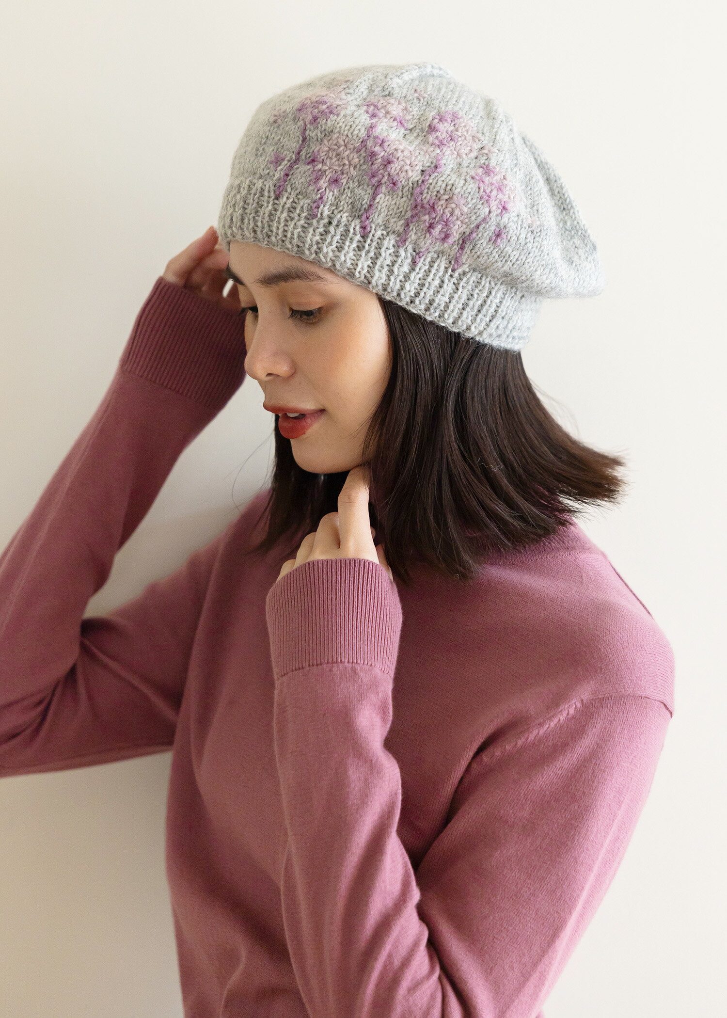 SIIILON 花柄刺繍 ニット帽 パープル SIIILON 花柄刺繍 ニット帽 パープル