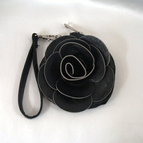 ★キーリングベルト付！フラワーポーチ★ブラック
