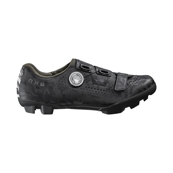 (最短即日発送) シマノ(SHIMANO) サイクリングシューズ RX600 ブラック 45.0(28.5cm) 送料無料注文が出来る商品は在庫がございます。 送料は全て込みの価格となっております。 amazon倉庫を利用して発送を行っております。 注文から発送まで自動で行っております。 注文から発送まで通常1〜2日以内の発送になります。 大型の場合は3日以上かかる場合もございます。 繁忙期は1週間以上かかることもございますことご理解お願いします。 配送の際に航空便の使用が出来ない商品もございます。 そう言った商品は通常よりも配達まで時間がかかります。 北海道、沖縄、離島へ配送する場合は通常よりも4〜10日程度余分に時間がかかります。 天候等により前後する場合もあります。 送料は全て込みの価格となっております。 稀にシステムエラーににより在庫が無いのにある表示をしてしまいます。その際はすみませんがキャンセルにて対応をさせて頂きます。 最近はほとんどシステムエラーもございません。 掲載商品の仕様、ロゴ等のデザインは改良のため、変更される場合がございます。 画像はイメージであり参考用になります。 商品タイトルと違うサイズの画像が使用されている場合がございます。 商品のカラーはディスプレイの種類等により、実物と異なって見える場合がございます。 掲載商品の仕様、ロゴ等のデザインは改良のため、変更される場合がある事をご了承ください。 "actual size may vary or actual color may vary" 当ホームページに掲載されている販売価格及び商品情報につきましては、細心の注意を払って登録しておりますが、万一記載事項にミスがあった場合は正しい情報に訂正をさせて頂きます。 返品をご希望の方はご相談ください。