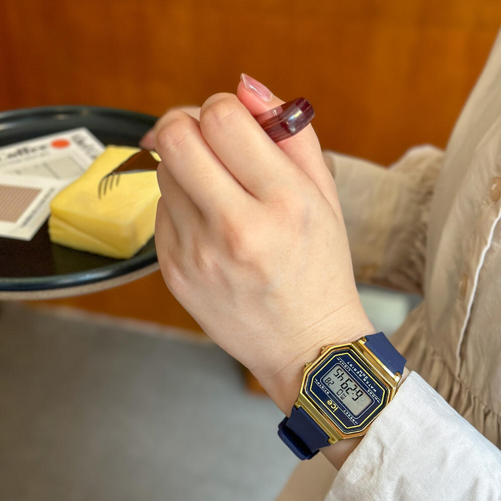 ICE-WATCH �����������å� �ӻ��� ICE digit retro �ȥ磻�饤�� ���⡼�� �͵� �֥��� ������� ������ ��ǰ �ץ쥼��� ���ե� ...