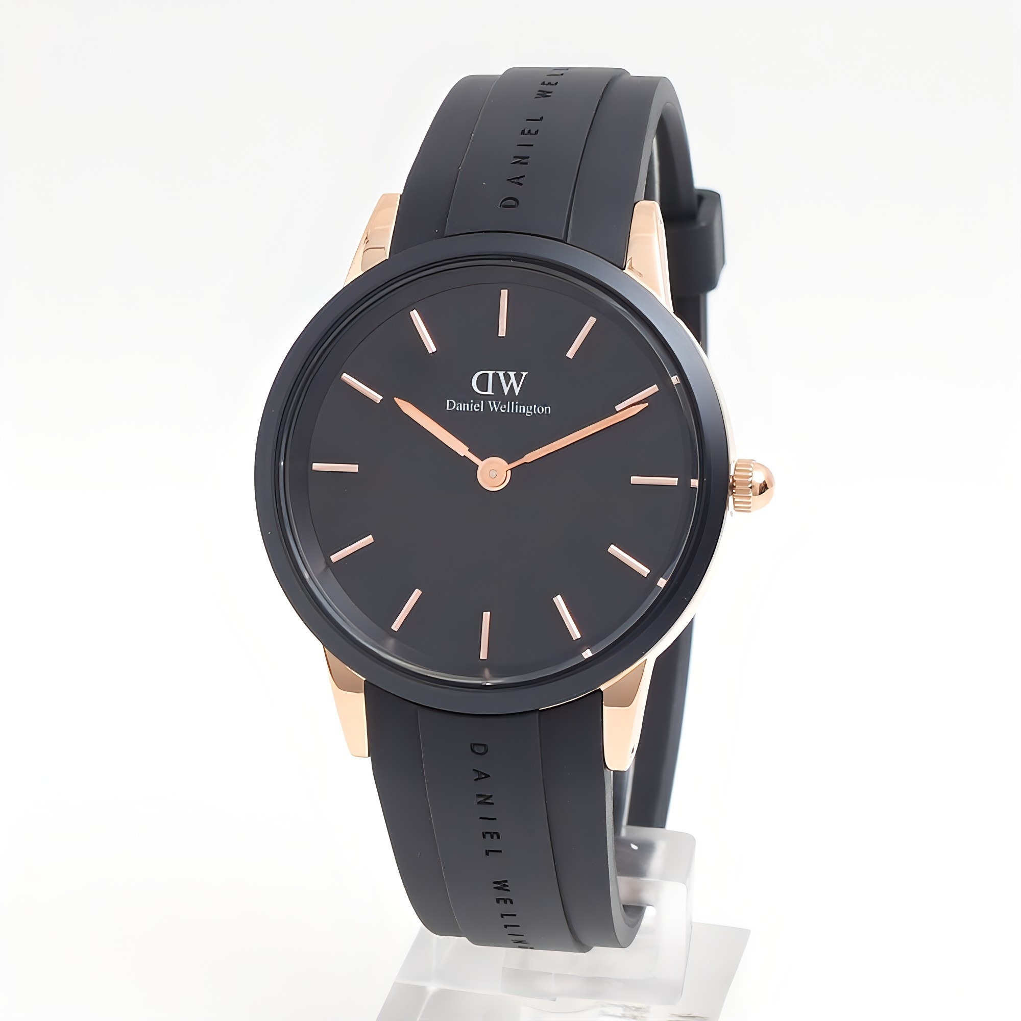スウェーデン発ウォッチブランド ダニエルウェリントン DANIEL WELLINGTON 腕時計 ICONIC MOTION 40 アイコニックモーション ブラック ラバーベルト DW ウォッチ メンズ ファッション 人気 ブランド おしゃれ 誕生日 記念 プレゼント ギフト 送料無料