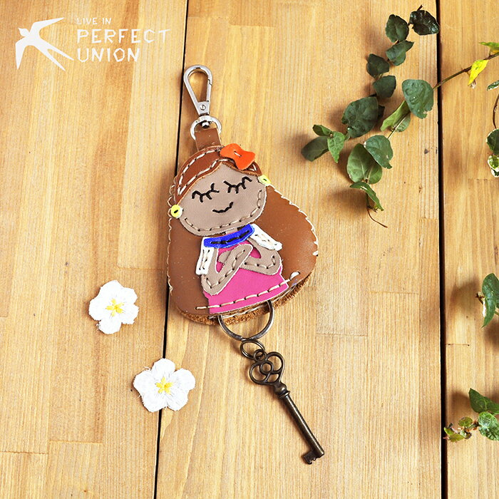 Rakuten - 【メール便対応】 レザーキーカバー/ガール　ハンドメイド　手作り　手縫い　スマートキー　おしゃれ　かわいい　車　鍵　カバー　キーケース　ギフトおすすめ　大人かわいい　自然素材　ナチュラル　キーキャップ　女の子