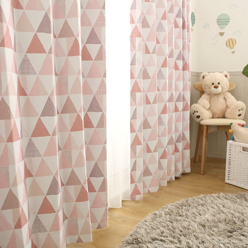 おすすめピンクカーテン】子供部屋用のおしゃれ・かわいいカーテンの