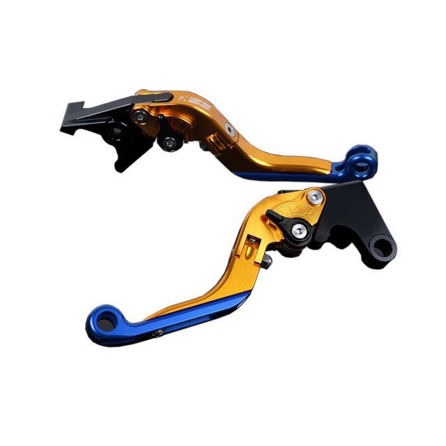 ●メーカー名：SPEEDRA(スピードラ)●商品名：アルミビレットアジャストレバーセット 可倒延長式（レバー本体：ゴールド）●アジャスター ブラック エクステンション ブルー●メーカー品番：BM0406383-BKBE●JANコード：4589995344758ブランド名が「SSK」から「SPEEDRA」へ変更となっております。ブランド名変更に伴い製品は順次、変更品へ切り替わる予定ですが、在庫状況により、しばらくの間は、現行品と変更品が混在するかと存じますが、ご理解、ご了承いただきますようお願い申し上げます。商品の保証は、メーカー保証書の内容に準じます。カラーレバー本体：ゴールド備考■レバー長さ：約約145mm-175mm■高強度アルミニウム合金素材6061を精密加工したレバー本体にアルマイト処理を行うことにより高級感を与え、高精度を実現しました。■純正マスターシリンダー、クラッチレバーホルダーに装着できます。■握りやすい形状により操作に必要な力を低減。■レバーが可倒式になっておりますので転倒等の衝撃によるダメージを最小限に抑えます。■6段階アジャスターにより最大約28mmまで調整が可能となっており、好みのレバー位置にセッティング可能ですので手の小さな女性でも快適な操作性を確保出来ます。■レバーエンド部は延長式になっている為、お好みに合わせてレンチ一本で約30mm調整することが可能となっております。■レバーエンド部に風圧を逃すスリット加工が施してあります。■商品を発送する際に補修部品のリストを同梱させていただいておりますので、破損や日焼け等があった場合の部品単位での販売も可能となっております。ご注意※取り付け車種により純正レバーに付属する部品をご使用いただく場合がございます。※レバー交換後は必ず異常が無いか確認を行ってください。※この商品は予告なしに価格や仕様を変更する場合がございます。写真注意※画像はイメージです。取付ブラケットの形状は実物と異なる場合があります。※モニターの環境等の理由により画像の色と実物の色が若干異なって見える場合がございます。※掲載画像はイメージです。実際の商品とは色味や仕様が異なる場合がございます。メーカー車種年式型式・フレームNo.その他ビーエムダブリューK1600GT/GTL2017-2018ビーエムダブリューR NINE T2014-2016ビーエムダブリューR1200GS2013-2018ビーエムダブリューR1200GS ADVENTURE（アドベンチャー）2014-2018ビーエムダブリューR1200R2015-2018ビーエムダブリューR1200RS2015-2018ビーエムダブリューR1200RT2014-2018※商品掲載時の適合情報です。年式が新しい車両については、必ずメーカーサイトにて適合をご確認ください。