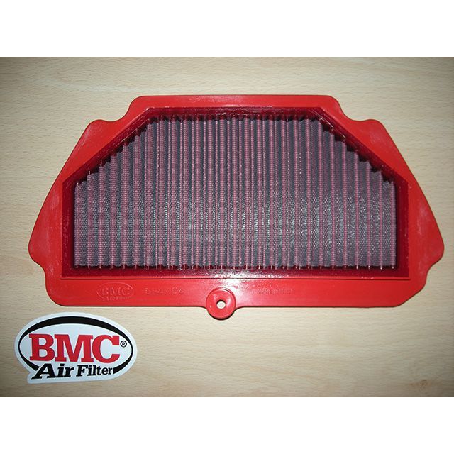 ●メーカー名：ビーエムシー / BMC●商品名：Replacement（純正交換フィルター）●メーカー品番：FM554/04商品の保証は、メーカー保証書の内容に準じます。●備考BMCのメーカー純正置換用フィルターは再生可能な高性能フィルターで、これまでのフィルターにくらべエアの吸入量が向上し、燃焼品質の向上に明白な効果があります。●写真注意※画像はイメージです。メーカー車種年式型式・フレームNo.その他カワサキZX-6R 600※商品掲載時の適合情報です。年式が新しい車両については、必ずメーカーサイトにて適合をご確認ください。