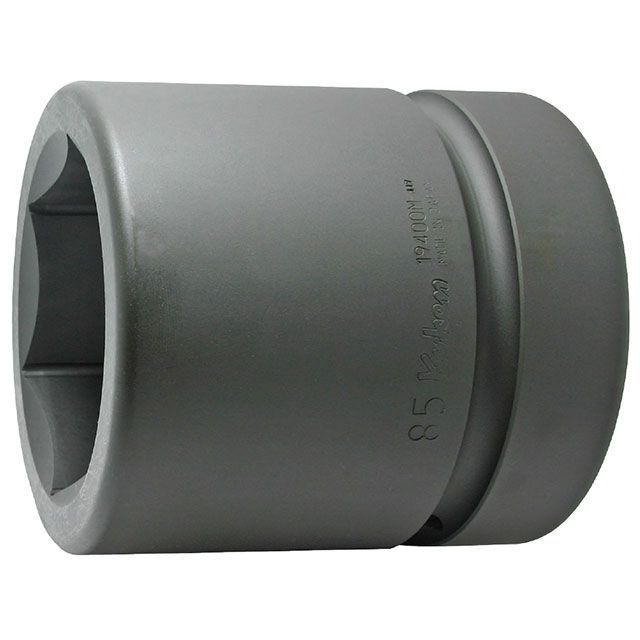 ●メーカー名：コーケン / Ko-ken●商品名：19300M-95 2.1/2SQ インパクト6角ディープソケット 95mm●メーカー品番：19300M-95●JANコード：4991644481255商品の保証は、メーカー保証書の内容に準じます。差込角（”SQ）：2.1/2サイズ（mm）：95ソケット部外径（D1：mm）：140差込部外径（D2：mm）：127ボルト接触部内面奥行（H1：mm）：55最大奥行（H2：mm）：149全長（L：mm）：210重量（g）：14100対応ピン・Oリング：A91・B91※掲載画像はイメージです。実際の商品とは色味や仕様が異なる場合がございます。