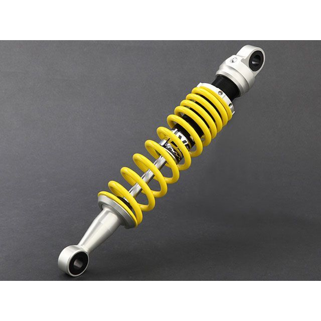 ●メーカー名：YSS / YSS RACING(ワイエスエスレーシング)●商品名：Sports Line RE-Series 302ボディー 350mm/13.8inc●ボディカラー シルバー スプリングカラー イエロー・ボディカラー：シルバー スプリングカラー：ブラックはこちら・ボディカラー：シルバー スプリングカラー：レッドはこちら・ボディカラー：シルバー スプリングカラー：ホワイトはこちら・ボディカラー：ブラック スプリングカラー：ブラックはこちら・ボディカラー：ブラック スプリングカラー：レッドはこちら・ボディカラー：ブラック スプリングカラー：イエローはこちら・ボディカラー：ブラック スプリングカラー：ホワイトはこちら●メーカー品番：116-1108502●JANコード：4589641136119商品の保証は、メーカー保証書の内容に準じます。タイプ【Sports Line E-Series】プリロード調整のみのシンプルな外観ながら、基本機能はそのままに、コストパフォーマンスに優れたベーシックモデル。自由長350mm/13.8inc仕様■スプリングプリロード：無段階調整 ■マウント：ラバーマウント特徴【プリロード】・シンプルなデザインのシングルナットとし側面のロックボルトにより緩み止めを装備。 ・付属の専用スティックにより正確かつ細やかな無段階調整を採用。 【ラバーマウント】マウントにはラバー材を採用。備考プリロード調整のみのシンプルなEシリーズからフルアジャスタブルのSシリーズまで、ライダーのメインステージに合わせて選択できる366・362と302の3ボディ6モデルに、お好みの色を組み合わせてルックスを向上させるスペシャルサスペンションをラインナップ。※掲載画像はイメージです。実際の商品とは色味や仕様が異なる場合がございます。メーカー車種年式型式・フレームNo.その他ハーレーダビッドソンDYNA Family1991-2007※商品掲載時の適合情報です。年式が新しい車両については、必ずメーカーサイトにて適合をご確認ください。