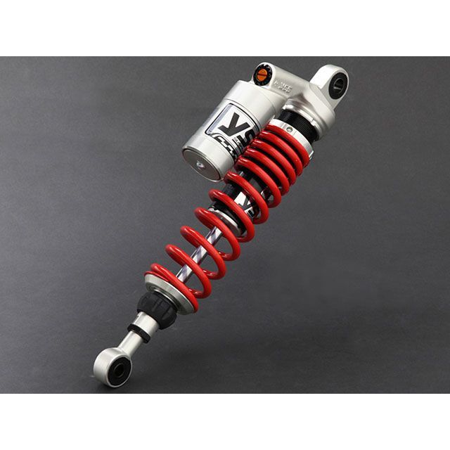 ●メーカー名：YSS / YSS RACING(ワイエスエスレーシング)●商品名：Sports Line RG-Series 362ボディー 350mm/13.8inc●ボディカラー シルバー スプリングカラー レッド・ボディカラー：シルバー スプリングカラー：ブラックはこちら・ボディカラー：シルバー スプリングカラー：イエローはこちら・ボディカラー：シルバー スプリングカラー：ホワイトはこちら・ボディカラー：ブラック スプリングカラー：ブラックはこちら・ボディカラー：ブラック スプリングカラー：レッドはこちら・ボディカラー：ブラック スプリングカラー：イエローはこちら・ボディカラー：ブラック スプリングカラー：ホワイトはこちら●メーカー品番：119-9118101●JANコード：4589641443972商品の保証は、メーカー保証書の内容に準じます。タイプ【Sports Line G-Series】放熱性に優れたリザーバータンクを装備し、伸び側／圧側減衰力、スプリングプリロード、車高といった、全ての調整機構を備えたフルスペックモデル。自由長350mm/13.8inc仕様■スプリングプリロード：無段階調整 ■マウント：ラバーマウント ■伸び側減衰力：60段階調整 ■車高：無段階調整（最大＋10mm） ■圧側減衰力：3段階調整特徴【362ボディー】・φ36mmの大径ピストンとφ12mmスピンドルロッドを組み合わせたスタンダードボディは、ストリートやワインディングロードなどスポーツ走行にも対応するコストパフォーマンスに優れたボディー。 【コンプレッション】・ダンピング時の「縮み」の強さをコントロールする圧側減衰力調整機能は、加速時の踏ん張り感や予期せぬギャップを越えた時の反応速度にも大きく反映される。 ・調整範囲は3段階とイージーセッティングが可能。 【ベアリングマウント】・ハウジング摺動面にオイルレスメタルを採用した最高級のロッドエンドベアリングは、メンテナンスフリーにも関わらず、長期間に渡りサスペンション本来の自由な動きを揺ぎ無く保ち、常にタイヤと路面との接地感をダイレクトにライダーへと伝達します。 【ラバーマウント】・マウントにはラバー材を採用。 【プリロード】シンプルなデザインのシングルナットとし側面のロックボルトにより緩み止めを装備。付属の専用スティックにより正確かつ細やかな無段階調整を採用。 【リバウンド】・ダンピング時の「伸び」の速さをコントロールする減衰力調整機能は、路面の追従性、車体の安定性、高速走行時の軽快感にも大きく反映される。 ・調整範囲は0〜60段と広範囲に調整が可能。アジャスター本体は操作性に優れたシリコンラバーを採用。 【車高調整】・車高調整機能は、走行環境に応じて自由長を調整し、車体アライメントを変化させることが可能である。 ・調整範囲は＋10mmの設定。本体は、オールビレットのジュラルミンとし表面はアルマイト処理を施す。備考プリロード調整のみのシンプルなEシリーズからフルアジャスタブルのSシリーズまで、ライダーのメインステージに合わせて選択できる366・362と302の3ボディ6モデルに、お好みの色を組み合わせてルックスを向上させるスペシャルサスペンションをラインナップ。※掲載画像はイメージです。実際の商品とは色味や仕様が異なる場合がございます。メーカー車種年式型式・フレームNo.その他ハーレーダビッドソンSportster Family〜1990※商品掲載時の適合情報です。年式が新しい車両については、必ずメーカーサイトにて適合をご確認ください。