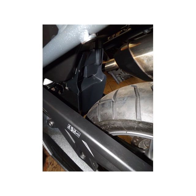ピラミッドプラスチック Triumph Tiger 800 XC/XCX/XCA/Low Shock Shield Matte Black 2010＞ ｜ 816001M Tiger 800 XC/XCX/XCA/Low Tiger 800 XR/XR…