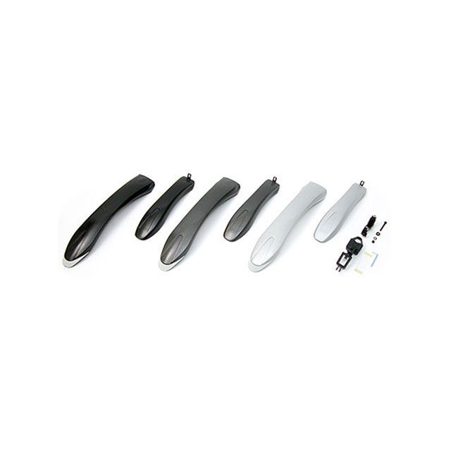 ●メーカー名：OGK技研（自転車） / OGK giken(オージーケーギケン)●商品名：MTBフェンダー MF-018 BK●メーカー品番：F-81●JANコード：4511890205308商品の保証は、メーカー保証書の内容に準じます。サイズ対応サイズステアラーチューブ内径：φ18.5〜φ26.5mmシートチューブおよびシートポスト外径：φ22〜φ35mm仕様取付方法フロント：フォーククラウンリア：シートポスト特徴高級なATBのシティーユースが増えている現在イマをとらえた、機能性とデザインを重視したフェンダーです。ロング＆ワイド設計で泥はね上げ防止効果をアップ！大人の感性にも応えたリッチなテイストを取り入れたデザイン。ノーマルフォークもサスペンションフォークにも対応しています。※掲載画像はイメージです。実際の商品とは色味や仕様が異なる場合がございます。