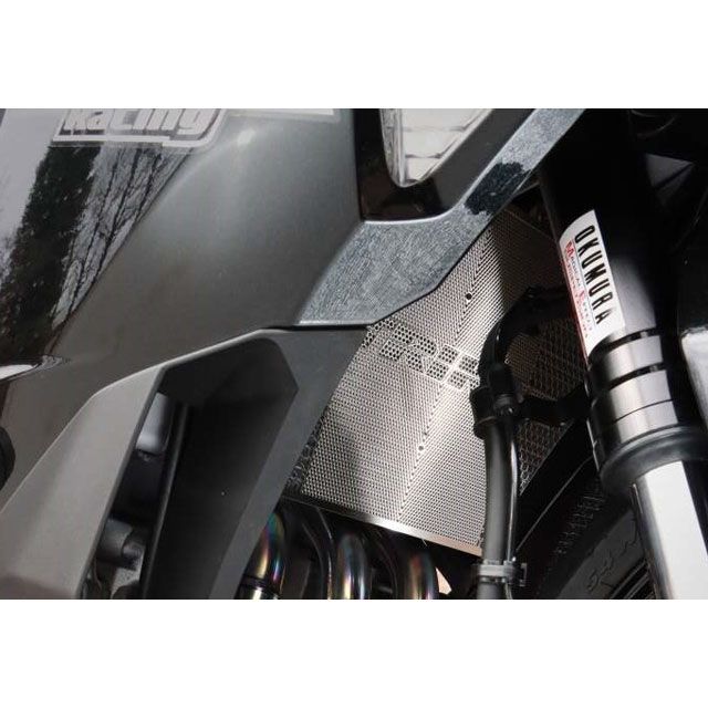 ストライカー ラジエターコアガー