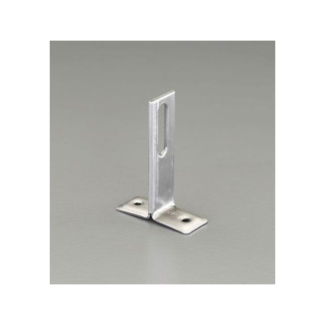 ●メーカー名：エスコ / ESCO●商品名：25x120mm 一つ穴T足（ステンレス製）●メーカー品番：EA440AR-120S●JANコード：4548745324143商品の保証は、メーカー保証書の内容に準じます。備考■高さ…120mm■材質…ステンレス（SUS304）■幅…25mm■ねじ穴径…4.5mm■穴幅…9×35mm（楕円）※掲載画像はイメージです。実際の商品とは色味や仕様が異なる場合がございます。