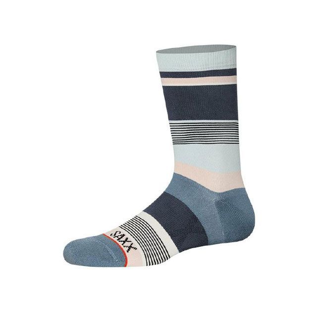 ●メーカー名：サックス / SAXX●商品名：WHOLE PACKAGE CREW SOCK SRB●サイズ：L・サイズ：Mはこちら●メーカー品番：SXCR102●JANコード：0688296456369商品の保証は、メーカー保証書の内容に準じます。●カラーSRB●備考日常使いに最適なパフォーマンス機能を備えた靴下です。下肢の中央部に快適にフィットし、糸が汗を吸い取り、足の臭いを防ぎます。つま先は縫い目が目立たなく安全で、かかととつま先のクッション性によって、一日中履いていても非常に快適な一足になっています。●写真注意※画像はイメージです。