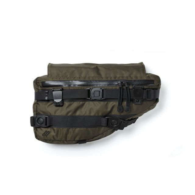 ナリフリ（自転車） タクティカルフレームボディバック（060 カーキ） サイズ F NF8018