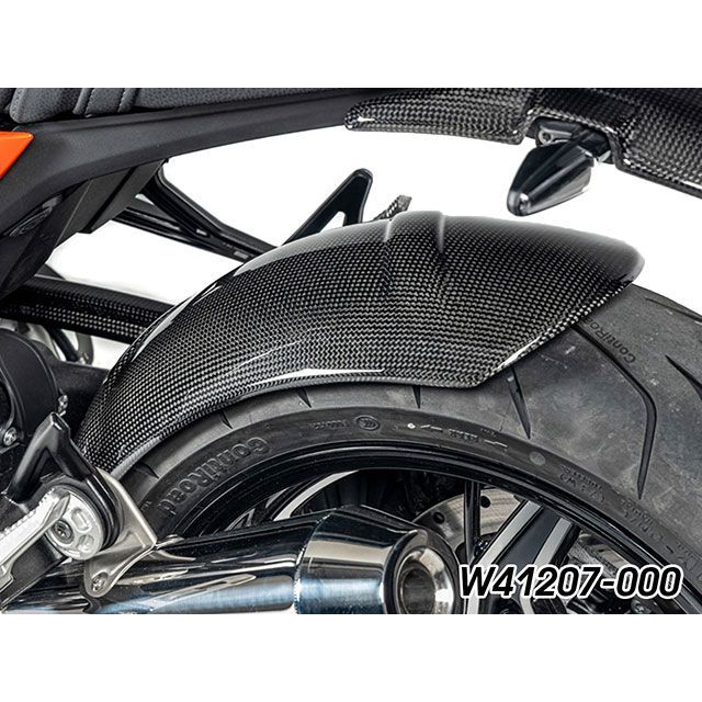 ●メーカー名：ワンダーリッヒ / Wunderlich●商品名：カーボン インナーリアフェンダー（カーボン）●メーカー品番：W41207-000本国に在庫がある場合、納品まで2〜3週間ほどお時間を頂きます。海外取寄の為、納期2ヶ月以内はキャンセル不可となります。商品の保証は、メーカー保証書の内容に準じます。カラーカーボン備考大型のカーボンインナーリアフェンダー。リアタイヤの直近にフェンダーを設置することにより、リアサスペンション等はもちろん、ライダーの脚にかかる泥や水ハネも大きく減少します。2層の保護層を有する高い耐候性の公道使用品質商品。非常に軽量かつ、耐久性も優れています。クリアコーティングされた高品質カーボン製パーツは、軽量化だけでなく、佇まいを大きく変化させ、その格を数段引き上げます。※掲載画像はイメージです。実際の商品とは色味や仕様が異なる場合がございます。メーカー車種年式型式・フレームNo.その他ビーエムダブリューR12 nineT2023〜※商品掲載時の適合情報です。年式が新しい車両については、必ずメーカーサイトにて適合をご確認ください。