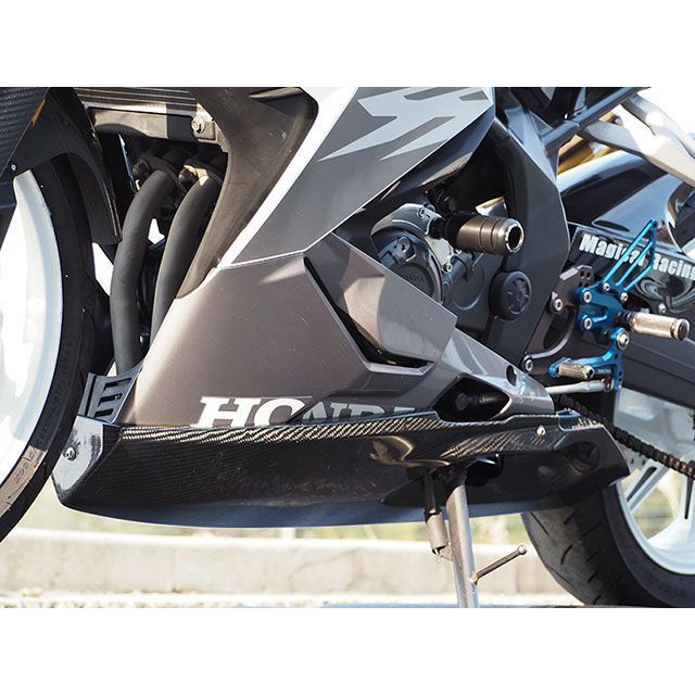 マジカルレーシング アンダーカウルトレイ CBR250RR 材質 FRP製・黒 001-CBR224-1701