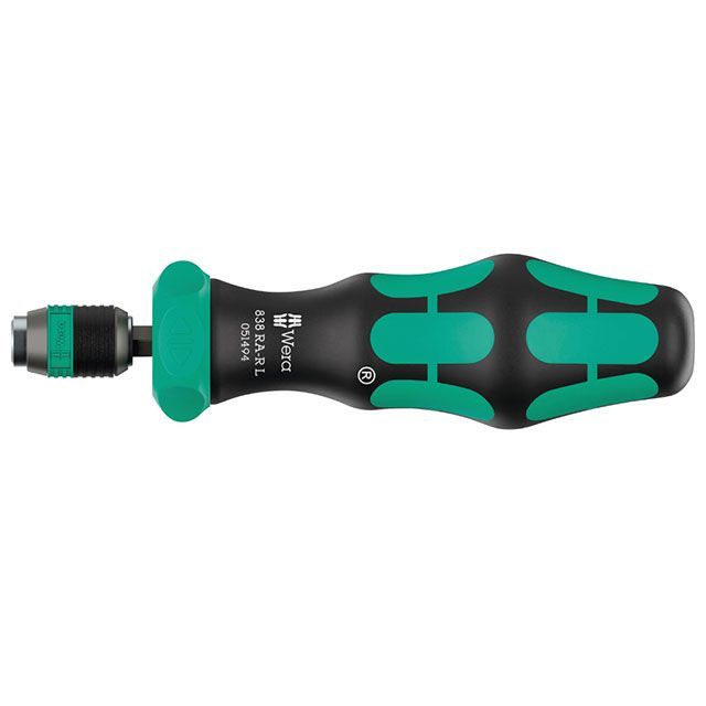 ●メーカー名：ヴェラ / WERA●商品名：51494 ビットラチェットドライバー 差込角1/4inch 全長140mm●メーカー品番：51494●JANコード：4013288233608商品の保証は、メーカー保証書の内容に準じます。差込角（inch）：1/4グリップ長（mm）：111全長（mm）：140ハンドルに細かいギアが組み込まれたラチェットにより、素早い作業が可能です革新的なラチェット機構により、早回しも可能。ネジの引っ掛かりが全く無い場合に最適です。直感的に正逆回転を切り替えられます。リングスイッチを時計回りに回すと時計回りに、反時計回りに回すと反時計回りにねじ込みます。ポジション0でラチェット機構がロックし、正確な作業が出来ます。革新的なラピダプターテクノロジーにより、迅速なビット交換を実現します。※掲載画像はイメージです。実際の商品とは色味や仕様が異なる場合がございます。