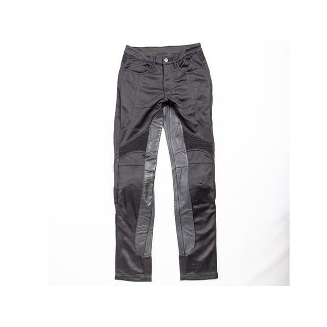●メーカー名：デグナー / DEGNER●商品名：DP-46 テキスタイルフルメッシュパンツ/メンズ（ブラック）●サイズ S・サイズ：Mはこちら・サイズ：XLはこちら・サイズ：2XLはこちら●メーカー品番：DP-46●JANコード：4524486115714商品の保証は、メーカー保証書の内容に準じます。カラー：ブラック素材：ポリエステル／牛革プロテクター装備箇所：膝、腰サイズ目安【S（cm）】ウエスト：75-79／ヒップ：93-97／ワタリ：59-63／ヒザ：39-41／裾周り：33-35【M（cm）】ウエスト：81-85／ヒップ：98-102／ワタリ：61-65／ヒザ：41-43／裾周り：35-37【L（cm）】ウエスト：87-91／ヒップ：103-107／ワタリ：63-67／ヒザ：43-45／裾周り：37-39【XL（cm）】ウエスト：93-97／ヒップ：108-112／ワタリ：65-69／ヒザ：45-47／裾周り：39-41【2XL（cm）】ウエスト：99-103／ヒップ：113-117／ワタリ：67-71／ヒザ：47-49／裾周り：41-43上記数値は、仕上がり寸法（外寸）となります。股下はすべて81-83cmとなります。完成後に製品を加工しているため、若干のサイズ誤差がございます■暑い日でも快適なメッシュ生地走行するほどに涼しい風が吹き抜け、暑さとムレを軽減するフルメッシュ。■本革ヒートガードで火傷防止牛革のヒートガードが、火傷しやすい太もも-ふくらはぎをガード。■動きやすいひざ上シャーリングひざ上にシャーリングを施し、ライディング時のつっぱりを軽減。■ストレッチが効くひざ裏ジャージひざ裏には伸縮性のあるジャージ素材を使用し、疲れにくい工夫。■腰・膝プロテクターで備える腰・膝プロテクターを標準装備。膝位置は4段階に調整可能。またお好みのプロテクターに交換もできる。走れば走るほど風を取り込むメッシュパンツが、アップグレードして登場。ひざ裏にジャージ素材を使い、足の曲げ伸ばしがしやすくなり操作性がアップしました。足の内側に装備した牛革ヒートガードは、エンジン等からの熱伝導を和らげ、太もも-ふくらはぎのアチッ！を軽減。真夏でもニーグリップでき、安定した走行が可能に。牛革は、バイク乗りが愛するライダースジャケットをはじめ、ライダースアイテムに多く用いられている素材。堅牢で耐久性が高く丈夫。メッシュが風を取り込み、暑い季節でも涼しく快適。【お手入れ】この製品は、手洗いが可能です。各部のプロテクターを取り外してから、中性洗剤を使用して洗ってください。洗ったあとは、型崩れしないようにタオル等で水気を取り、風通しの良い日陰で乾燥させてください。レザーを使用している部分は、レザーオイルで保湿してください。ご注意※経年変化やご使用による製品の劣化・損耗は避けられません。※耐久性には十分考慮しておりますが、過度な負担をかけたり 使用方法が適切でない場合破損する恐れがございます。※製品の一部に本革を使用しています。革は天然素材につき、同じ製品であってもそのシワやヒビの入り方にはそれぞれ個体差があり、またその革固有のキズ・色合いの濃淡なども個性がございます。※製作時期によっても素材の色合い、革の風合いに若干の差異が生じることがございます。予めご了承ください。※薄い色の衣服と合わせて着用された際、雨・汗などでの湿り、摩擦などからの刺激で色移りすることがございます。※ウォッシュ加工を行っております為、仕上がり寸法について、若干の製品誤差がございます。※万一、製品に不具合があった場合は、ご使用にならないで下さい。※上記をお守りいただけない場合、いかなる事柄に対しても責任を負いかねます。ご了承下さい。※商品写真の色味は、お使いのモニターの設定、照明等の環境により、実物とは異なる場合がございます。※商品の仕様、価格等（消費税改定などにより）予告なく変更する場合がございます。※掲載画像はイメージです。実際の商品とは色味や仕様が異なる場合がございます。