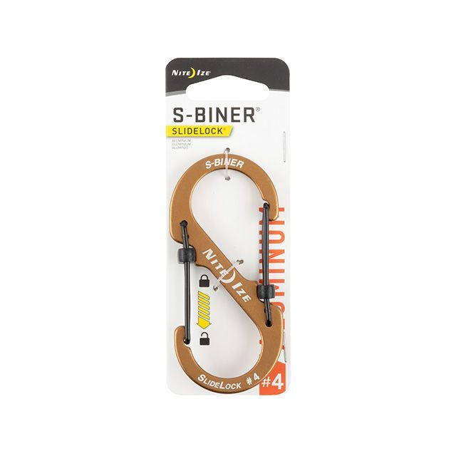 ●メーカー名：ナイトアイズ / NiteIze●商品名：NI59081 エスビナー スライドロックアルミニウム ＃4（コヨーテ）●メーカー品番：NI59081●JANコード：4560461590817商品の保証は、メーカー保証書の内容に準じます。従来のステンレススチール製と重量を比較すると、40％以上も軽量化し、耐荷重はそのまま。アルミならではのカラーバリエーションも魅力です。耐荷重：34kg開口部サイズ：14mmカラー：コヨーテ※掲載画像はイメージです。実際の商品とは色味や仕様が異なる場合がございます。