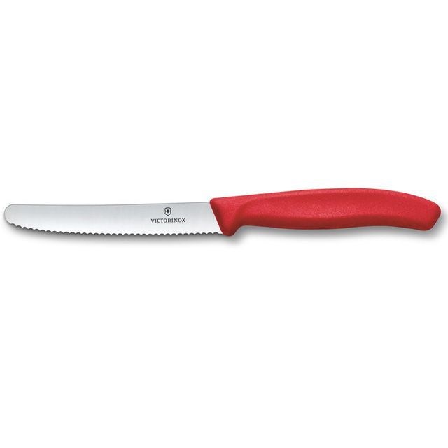 ●メーカー名：ビクトリノックス / Victorinox●商品名：トマト&テーブルナイフ（レッド）●メーカー品番：6.7831.C1-X1●JANコード：7611160348678商品の保証は、メーカー保証書の内容に準じます。ビクトリノックスのベストセラー：Swiss Classic コレクション2007年に誕生したスイスクラシックコレクションは、瞬く間にベストセラーとなり、日常の料理を楽しむ方からプロのシェフまで、幅広いニーズに応える精密さと耐久性、そしてスイスのクラフトマンシップを兼ね備えています。このアイコニックなコレクションは、消費者のライフスタイルや好みをさらに反映するため、モダンにアップデートされました。厳選された新しいカラー、再設計された人体工学的な手入れ内面、そしてサステナブルなパッケージを採用し、ビクトリノックスのナイフが誇る卓越した品質と切れ味はそのままに、さらなる進化を遂げています。カラー：レッド※掲載画像はイメージです。実際の商品とは色味や仕様が異なる場合がございます。