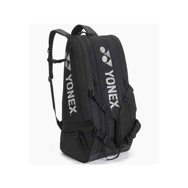 ●メーカー名：ヨネックス / YONEX●商品名：BAG2622N ラケットバッグ9（ブラック）●メーカー品番：BAG2622N●JANコード：4550675399139商品の保証は、メーカー保証書の内容に準じます。原産国：ベトナムサイズ：one size素材：ポリエステルラケット1本用幅×奥行×高さcm：76×36×33※掲載画像はイメージです。実際の商品とは色味や仕様が異なる場合がございます。