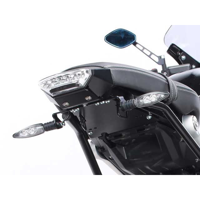 ●メーカー名：ワンダーリッヒ / Wunderlich●商品名：RnineT テールライト（ブラック）●メーカー品番：W44110-000●JANコード：4053196010687本国に在庫がある場合、納品まで2〜3週間ほどお時間を頂きます。海外取寄の為、納期2ヶ月以内はキャンセル不可となります。商品の保証は、メーカー保証書の内容に準じます。カラーブラック備考フェンダーレス化を可能にするテールライトキット。ナンバープレートホルダーが別途必要です。ワンダーリッヒについて【ワンダーリッヒ／Wunderlich】確立された車両のイメージを崩すことなく、持ち味を昇華させるアイテムは、厳選された上質な素材と緻密 な設計から具現化する。「BoxerCup」・「Europe Rally」参戦のテクノロジーから開発されるハイスペックパーツはあこがれのワークスマシンへと変貌する。ドイツメーカーならではの質実剛健なカスタムスタイルは新たなツーリングライフを綴る。写真注意※写真はイメージです。掲載写真の取り付け車種、カラーなど、写真と異なる場合がございます。実際の製品は改良・仕様変更などにより、一部カラー、形状が異なっている場合がございます。また、撮影の都合上、他商品も写真に写っている場合がありますが表題の商品のみのお届けとなります。※掲載画像はイメージです。実際の商品とは色味や仕様が異なる場合がございます。メーカー車種年式型式・フレームNo.その他ビーエムダブリューRnineT2014-2016標準シート仕様のみ適合ビーエムダブリューRnineT2017〜標準シート仕様のみ適合ビーエムダブリューRnineT Pure標準シート仕様のみ適合ビーエムダブリューRnineT Scrambler標準シート仕様のみ適合ビーエムダブリューRnineT Urban G/S標準シート仕様のみ適合※商品掲載時の適合情報です。年式が新しい車両については、必ずメーカーサイトにて適合をご確認ください。