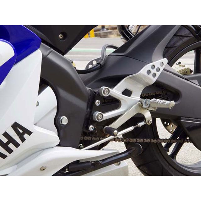 ベビーフェイス セットバックプレート YZF R125 002-BY001BK