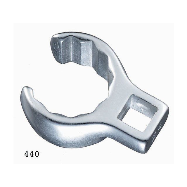 ●メーカー名：スタビレー / STAHLWILLE●商品名：440-21（3/8SQ） クローリングスパナ●メーカー品番：440-21●JANコード：4018754003426商品の保証は、メーカー保証書の内容に準じます。●仕様■サイズ（mm）：21 ■全長（L・mm）：42.8 ■スパナ部外径（b・mm）：31.3 ■スパナ部厚み（a・mm）：18.5 ■質量（g）：45●備考AS-drive（面接触）のクローリングスパナ。差込角は3/8”SQ。