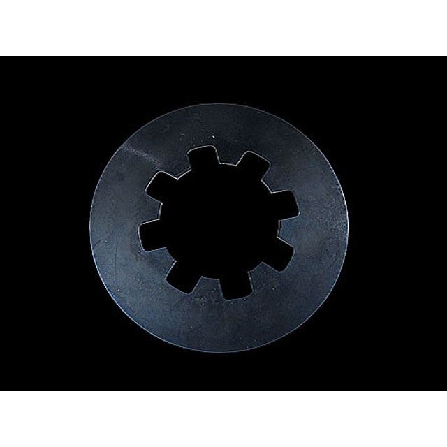 ●メーカー名：ネオファクトリー / Neofactory(ネオファク)●商品名：クラッチダイアフラムスプリング 91-03y XL●メーカー品番：・013741ネオファクトリーオンラインにて在庫の確認後、ご注文願います。※ネオファクトリーに在庫がない場合、納期未定で注文をキャンセルさせていただきます。商品の保証は、メーカー保証書の内容に準じます。OEM品番／クロスリファレンス36792-91素材スチールサイズ板厚：約1.6mm内容物クラッチスプリング×1枚備考スポーツスター用のダイヤフラム式クラッチスチールプレートです。クラッチ交換でどうしても調子の回復しない人はこっちも換えてみてください。ご注意※取付には知識・技術が必要となります。※OEM番号を御確認下さい。※掲載画像はイメージです。実際の商品とは色味や仕様が異なる場合がございます。メーカー車種年式型式・フレームNo.その他ハーレーダビッドソンスポーツスター1991-2003※商品掲載時の適合情報です。年式が新しい車両については、必ずメーカーサイトにて適合をご確認ください。