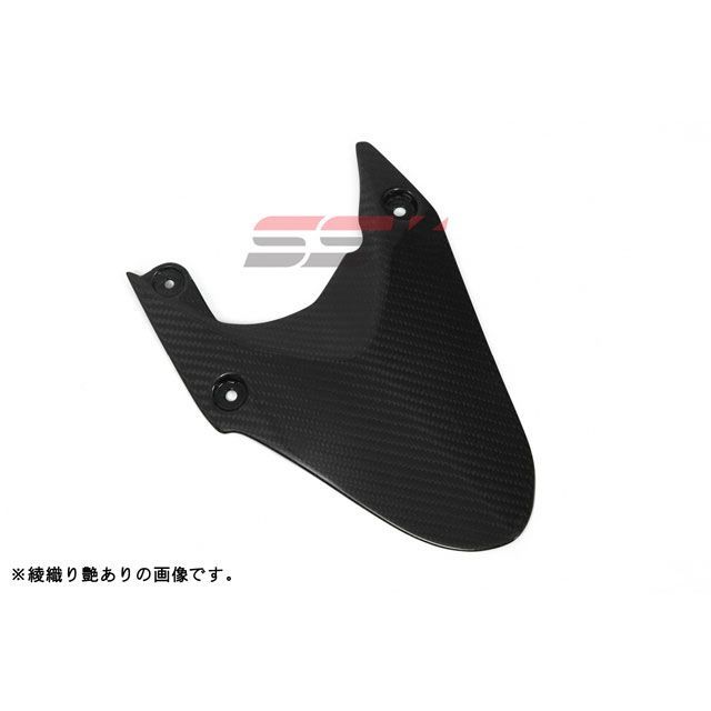 ●メーカー名：SPEEDRA(スピードラ)●商品名：リアフェンダー ドライカーボン●カラー 綾織り艶あり・カラー：平織り艶ありはこちら・カラー：平織り艶消しはこちら・カラー：綾織り艶消しはこちら●メーカー品番：CTR0201TG●JANコード：4589995157129ブランド名が「SSK」から「SPEEDRA」へ変更となっております。ブランド名変更に伴い製品は順次、変更品へ切り替わる予定ですが、在庫状況により、しばらくの間は、現行品と変更品が混在するかと存じますが、ご理解、ご了承いただきますようお願い申し上げます。商品の保証は、メーカー保証書の内容に準じます。備考■航空機などにも使われているプリプレグ（炭素繊維に樹脂を含浸させたシート状のもの）を使用し、バキュームパッキング処理し、オートクレーブで焼き上げるドライカーボン製法を採用しております。■ドライカーボンパーツは従来のウェットカーボンとは全く異なり、最新のカーボン加工技術を用いて生産されています。カーボンの持つ軽さと強度を最大限に引き出す、超軽量超強度を誇る製品です。■車体のイメージに合わせられる4種類の仕上がりを取り扱っております。（画像をご覧ください）■艶消しと艶有りはすべてUVカット加工済みですのでカーボンの弱点の紫外線にも耐えられます。ご注意※製品の価格は改良の為、予告無く変更することがございます。写真注意※写真はイメージです、商品の仕様と異なる場合もあります。※掲載画像はイメージです。実際の商品とは色味や仕様が異なる場合がございます。メーカー車種年式型式・フレームNo.その他トライアンフDAYTONA6752006-2012※商品掲載時の適合情報です。年式が新しい車両については、必ずメーカーサイトにて適合をご確認ください。