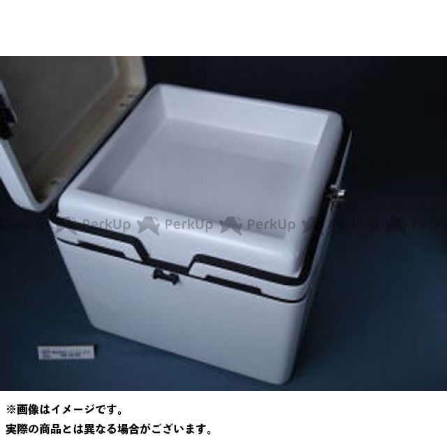 ●メーカー名：ジェイエムエス / JMS●商品名：ラゲージBOX EX（B-22W） 白●メーカー品番：ZA-0B22-1W-BL商品の保証は、メーカー保証書の内容に準じます。●カラー白●サイズ最大外寸：470（W）×480（D）×405（H） 最大内寸：460（W）×475（D）×305（H） 間口寸法：420×440●容量約66L●重量約6.5kg●特徴■新開発！独自の新機構による収納トレイを標準装備。 ■1つの錠前で、メインスペース・収納スペースが施錠できる為、鍵の管理が楽になります。 ■ダンパーヒンジの採用により急激にフタが閉まりません。 ■収納スペースは、メインスペースと独立している構造な為、雨具など濡れた物を入れてもメインスペースは濡れずにすみます。メーカー車種年式型式・フレームNo.その他ホンダベンリィ※商品掲載時の適合情報です。年式が新しい車両については、必ずメーカーサイトにて適合をご確認ください。