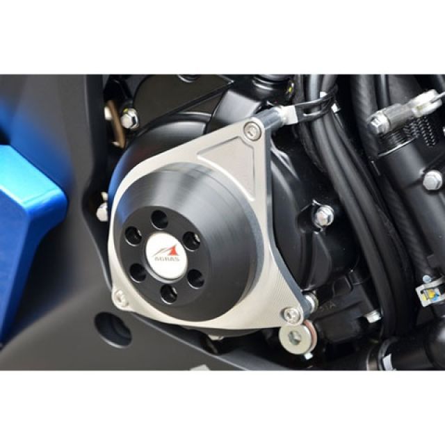 ●メーカー名：アグラス / AGRAS●商品名：レーシングスライダー ジェネレーターC●カラー ジュラコン/ブラック・カラー：ジュラコン/ホワイトはこちら●メーカー品番：342-302-006B商品の保証は、メーカー保証書の内容に準じます。商品内容ジェネレーターC（アルミベース＋ジュラコン（R））備考エンジン左側、ジェネレーターカバーのボルトと共締めで取り付けます。ご注意※サーキット走行等、走行条件によっては車両のバンク角が損なわれる場合もございます。ご注意ください。※レーシングスライダー ジェネレーターAとの同時装着不可。※レーシングスライダー ジェネレーターBとの同時装着不可。※ジュラコン（R）はポリプラスチックス株式会社の日本その他の国の登録商標です。※画像はジュラコン（R）/ブラックのイメージです。※掲載画像はイメージです。実際の商品とは色味や仕様が異なる場合がございます。メーカー車種年式型式・フレームNo.その他スズキGSX-S1000/F2022〜スズキGSX-S1000/FスズキKATANA※商品掲載時の適合情報です。年式が新しい車両については、必ずメーカーサイトにて適合をご確認ください。