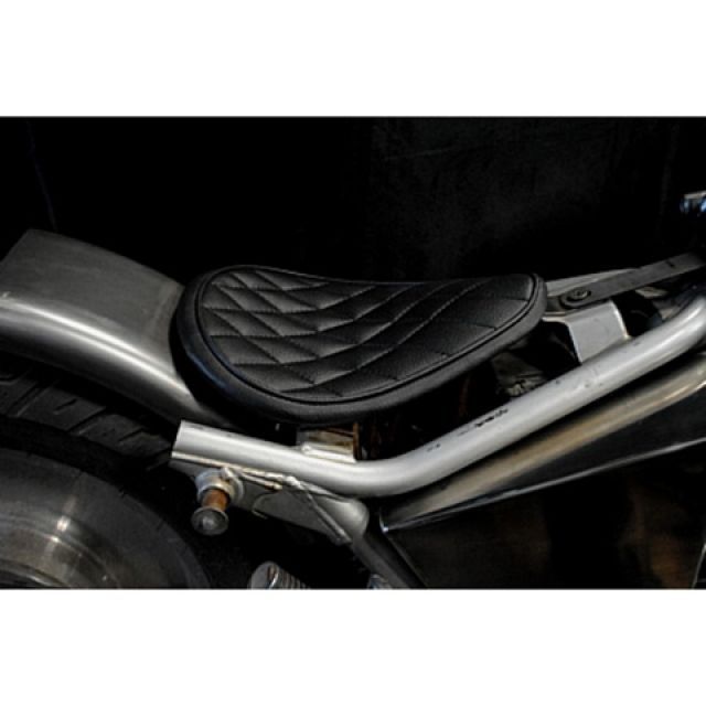 部品屋K&W Magna250用 専用ソロシートKIT リジットタイプ（ステッチ） Magna250 タイプ ダイヤ カラー 黒 P22017