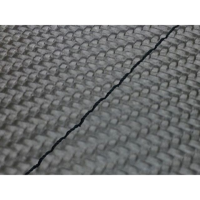 ●メーカー名：グロンドマン / Grondement●商品名：CBR1000RR（SC57） 国産シートカバー 張替 カーボン黒●仕様 黒ステッチ 適合 ダブル（リア側）●メーカー品番：GH5575HC160S10●JANコード：4573317831699商品の保証は、メーカー保証書の内容に準じます。特徴国内（日本）生産品。備考【張替仕様】車種専用設計品です。シートの型の制作から生地の仕入れ、裁断、縫製迄を全て国内（グロンドマン社）で行っており、グロンドマンスタッフが一切の妥協をする事無く製作した国産シートカバーです。張替えの際は車両のシートを忠実に再現している為、張替え後の質感は最高の仕上がりとなります。張替えはハンドタッカー（それの芯）と薄めのマイナスドライバーとラジオペンチ（芯を抜く為）があれば出来ます。一度覚えると出来ますので、色んなデザインのシートカバーを張ってみたくなる・・かもしれません。（張替え作業はタッカーの芯で怪我をしないよう注意して下さい。）ご注意【張替仕様】本製品にはシートアッセンブリー（シート本体）は含まれておりません。本製品の取り付けの際はタッカーが必要です。車種専用設計品で張替え後の質感を重視して制作しています。張替えの際に「少しシートカバー小さく無いか」と思われるかもしれませんが、品質を考えた上で車両のシートを忠実に再現して製品を制作いる為となりますのでご了承願います。なお、お客様の車両のシートが社外品だった場合は取り付けが出来ない場合が御座いますので、ご購入前にチェックして頂く必要があります。生地やその他素材（パイピング等）の色目は仕入れ時期により若干変更となる場合が御座います。写真注意※画像はカラーイメージです。カラーの詳細につきましては商品説明文もあわせてご確認下さい。※掲載画像はイメージです。実際の商品とは色味や仕様が異なる場合がございます。メーカー車種年式型式・フレームNo.その他ホンダCBR1000RRSC57シングル（フロント側）/ダブル（リア側）※商品掲載時の適合情報です。年式が新しい車両については、必ずメーカーサイトにて適合をご確認ください。