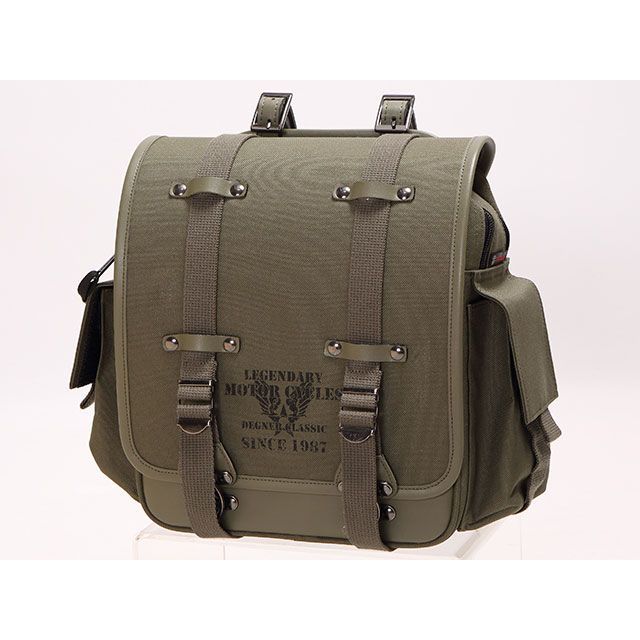 ●メーカー名：デグナー / DEGNER●商品名：NB-131 ミリタリーテイストテキスタイルサドルバッグ（カーキ）●メーカー品番：NB-131-KK●JANコード：4524486068560商品の保証は、メーカー保証書の内容に準じます。カラーカーキ素材PVC（合成皮革）容量8Lサイズ縦30×横33×厚み12（cm）付属品・レインカバー×1 ・車体取り付けベルト×2 ・バッグガード特徴■必要なものを十分入れる：容量8Lは日帰り旅に十分なサイズ。レイングッズや車載工具をはじめ、必要なものが十分入るスペースを確保。車体のシルエットを邪魔しないスマートなサドルバッグ。 ■バッグガード標準装備：車体との干渉で劣化しやすいバッグの裏側にバッグガードを標準装備。バッグガードはガードする場所を自分で調整可能。車種や取付け場所によって干渉する場所が変わっても、バッグを傷めないためのひと工夫。 ■サイドポケット：マルチタスクを可能にするベルクロ開閉のサイドポケットをバッグの左右両側に装備。メインラゲッジにアクセスしなくていいので、実に使い勝手がいい。 ■ダブルファスナー：片手で楽に開閉でき、開口部を大きく確保できるダブルファスナー仕様。使いやすさにとことんこだわっている。 ■耐久性に優れる素材：フラップやサイドポケットには、高強度のポリエステル600Dを使用。メインボディには質感の高い合成皮革を使っている。耐候性に優れる見た目通りのタフさが魅力。備考バイクに映えるミリタリー。ミリタリースタイルの名に恥じない充実装備！ご注意※経年変化やご使用による製品の劣化・損耗は避けられません。※耐久性には十分考慮しておりますが、過度な負担をかけたり使用方法が適切でない場合破損する恐れがございます。※掲載画像はイメージです。実際の商品とは色味や仕様が異なる場合がございます。