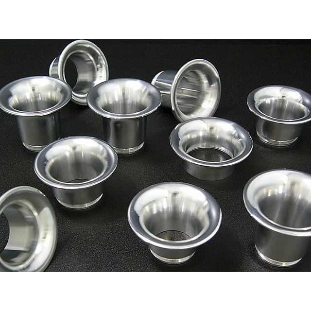 ●メーカー名：ケインズ / KEINZ●商品名：TMRパワーファンネル36用50mm4個セット●メーカー品番：TMR3650HP4商品の保証は、メーカー保証書の内容に準じます。カラーハーフポリッシュ備考吸入効率を考えた微妙な複合曲面の連続によるNC削り出しアルミファンネルです。耐腐食性アルミニュウムのムク材から削り出して製作。キャブ径32〜41用でファンネル長さ25mm、35mmと50mmを用意しました。製作は全てケインズ社内の厳しい品質基準を持つ工場で生産しています。自信を持ってお勧め出来る仕上がりに出来上がっています。TMRキャブレターの性能を最大限引き出せるケインズパワーファンネル。こだわり派のユーザーの為に間違いなく性能面とカスタムクオリティが上がる事をお約束いたします。TM用もあります。お問い合わせください。MADE IN JAPAN1つ1つ丁寧に、最高水準の品質を自信を持ってお届けします。写真注意※画像は集合イメージです。ご注文頂いた商品のみのお届けとなります。※掲載画像はイメージです。実際の商品とは色味や仕様が異なる場合がございます。メーカー車種年式型式・フレームNo.その他TMR36キャブレター用※商品掲載時の適合情報です。年式が新しい車両については、必ずメーカーサイトにて適合をご確認ください。