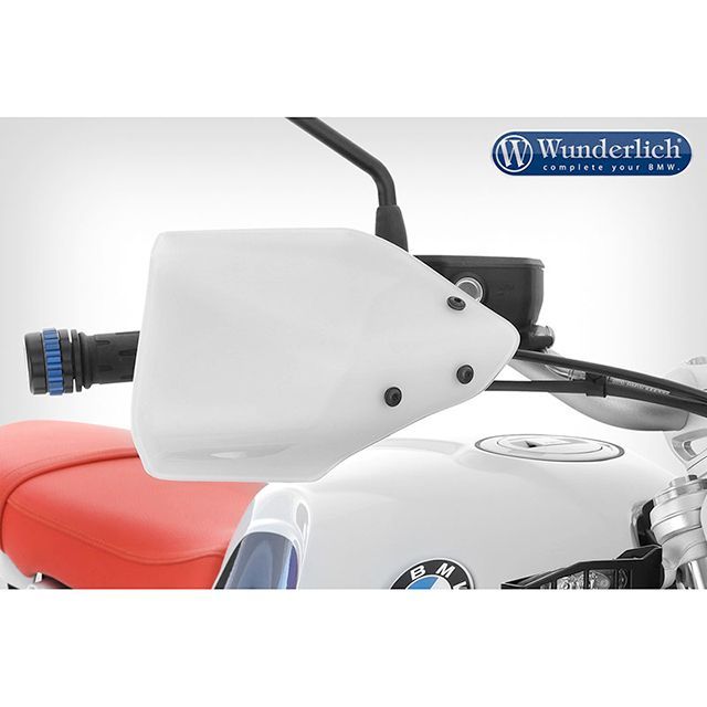 ●メーカー名：ワンダーリッヒ / Wunderlich●商品名：ハンドプロテクター（ホワイト）●メーカー品番：W27520-503本国に在庫がある場合、納品まで2〜3週間ほどお時間を頂きます。海外取寄の為、納期2ヶ月以内はキャンセル不可となります。商品の保証は、メーカー保証書の内容に準じます。カラーホワイト備考RnineT Urban G／Sカスタムパーツ RnineT Urban G／Sにベストマッチするデザインのハンドガード。寒さ、濡れ、汚れからライダーの手を強力に守ります。透明な素材の裏側に塗装を施しているため、ガラスのような質感の高い仕上がり。ワンダーリッヒについて【ワンダーリッヒ／Wunderlich】確立された車両のイメージを崩すことなく、持ち味を昇華させるアイテムは、厳選された上質な素材と緻密な設計から具現化する。「BoxerCup」・「Europe Rally」参戦のテクノロジーから開発されるハイスペックパーツはあこがれのワークスマシンへと変貌する。ドイツメーカーならではの質実剛健なカスタムスタイルは新たなツーリングライフを綴る。写真注意※写真はイメージです。掲載写真の取り付け車種、カラーなど、写真と異なる場合がございます。実際の製品は改良・仕様変更などにより、一部カラー、形状が異なっている場合がございます。また、撮影の都合上、他商品も写真に写っている場合がありますが表題の商品のみのお届けとなります。※掲載画像はイメージです。実際の商品とは色味や仕様が異なる場合がございます。メーカー車種年式型式・フレームNo.その他ビーエムダブリューF750GS2018〜ビーエムダブリューF800GS2023〜ビーエムダブリューF850GS2018〜ビーエムダブリューF900R2020-2024 / 2025〜ビーエムダブリューF900XRビーエムダブリューF900XR2020-2024 / 2025〜ビーエムダブリューR12取付キット：W27520-312が別途必要ビーエムダブリューR12 G/S※Option 719 ハンドルバーエンドミラー装着車の場合、ハンドガード取付アダプタ W27520-342が別途必要ビーエムダブリューR12 nineT2023〜バーエンドミラー719併用時は取付キット：W27520-312が別途必要。ビーエムダブリューR12 S※Option 719 ハンドルバーエンドミラー装着車の場合、ハンドガード取付アダプタ W27520-342が別途必要ビーエムダブリューRnineT2017〜バーエンドミラー719併用時は取付キット：W27520-312が別途必要。ビーエムダブリューRnineT /5バーエンドミラー719併用時は取付キット：W27520-312が別途必要。ビーエムダブリューRnineT Pureバーエンドミラー719併用時は取付キット：W27520-312が別途必要。ビーエムダブリューRnineT Scramblerバーエンドミラー719併用時は取付キット：W27520-312が別途必要。ビーエムダブリューRnineT Urban G/Sバーエンドミラー719併用時は取付キット：W27520-312が別途必要。※商品掲載時の適合情報です。年式が新しい車両については、必ずメーカーサイトにて適合をご確認ください。