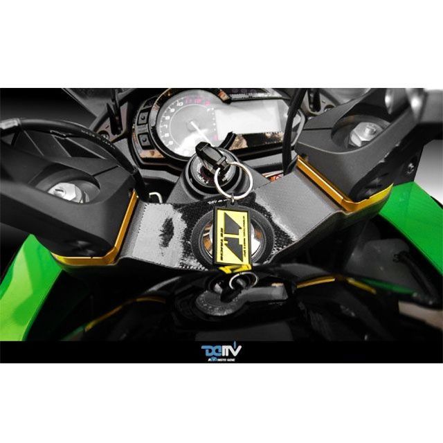 ●メーカー名：ディモーティブ / Dimotiv●商品名：ハンドルライザー Z1000SX●カラー ブラック・カラー：チタンはこちら●メーカー品番：DI-HR-KA-Z1SX-K●JANコード：4562357242435商品の保証は、メーカー保証書の内容に準じます。材質6061-T6 高強度アルミ合金特徴■CNC高精度切削加工＋ アルマイト表面処理 ■アルマイトされたボディに光沢クリアコーティングを施し、一層輝きを増すことができました。※掲載画像はイメージです。実際の商品とは色味や仕様が異なる場合がございます。メーカー車種年式型式・フレームNo.その他カワサキZ1000SX2011-201510MM UP※商品掲載時の適合情報です。年式が新しい車両については、必ずメーカーサイトにて適合をご確認ください。