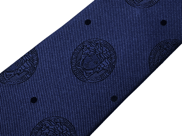 ヴェルサーチ ネクタイ VERSACE ICR7001 IT00156 I4148 NAVY ブラック系 円形グレカ柄入り メデューサ柄 X ドット柄 ネイビー系 ネクタイ GIANNI VERSACE ジャンニ ヴェルサーチ ベルサーチ ヴェルサーチェ