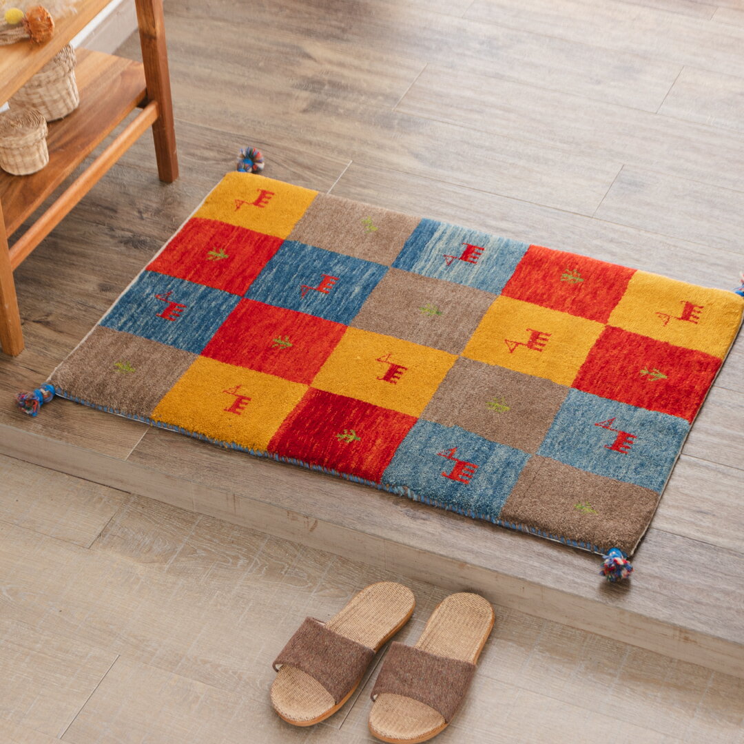 【アウトレット商品】【本場イラン産】56×86cm ギャッベ 玄関マットS（送料無料 手織り 天然染料 かわ..