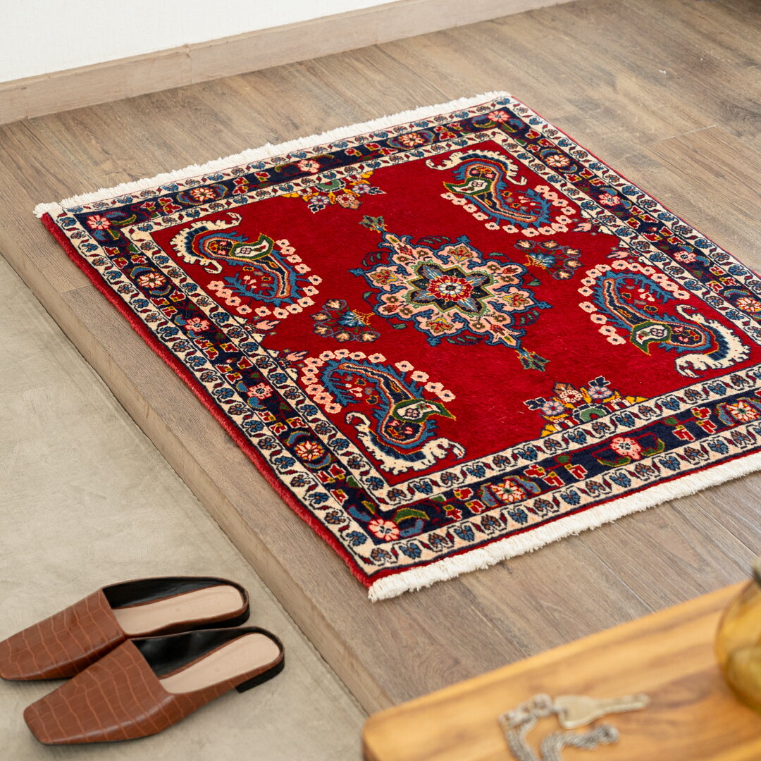 【アウトレット商品】【本場イラン産】77×92cm ペルシャ絨毯 玄関サイズM（送料無料 手織り 天然染料 ..