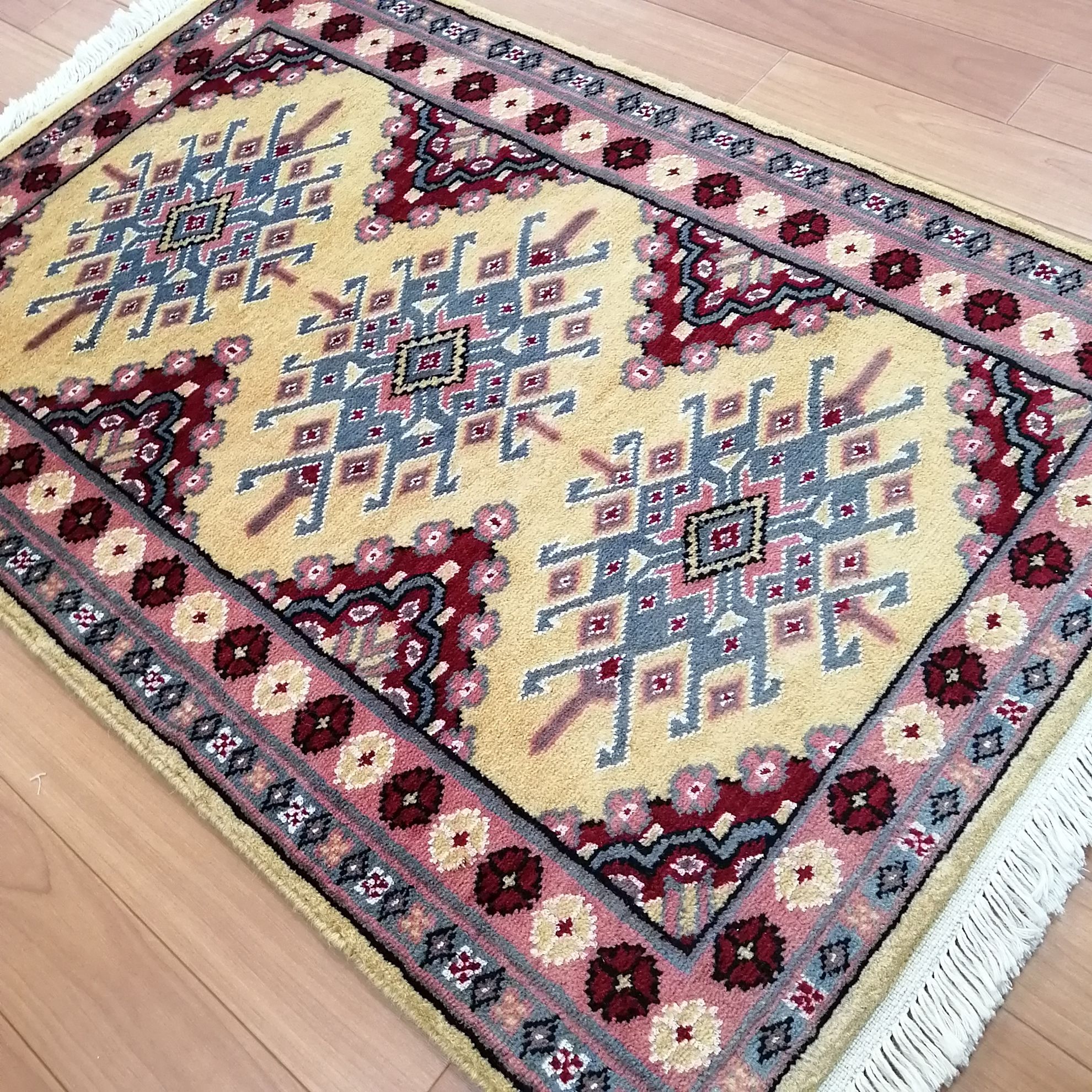 Fujilight Carpet パキスタン絨毯　玄関マット 63×90cm Fujilight Carpet パキスタン絨毯 玄関マット 63×90cm
