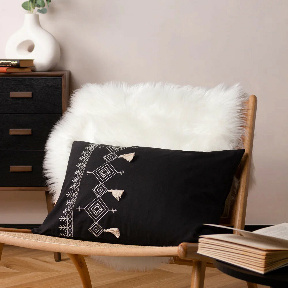 (ファーン) Furn Pritta クッションカバー タッセル おしゃれ インテリア (カバーのみ)