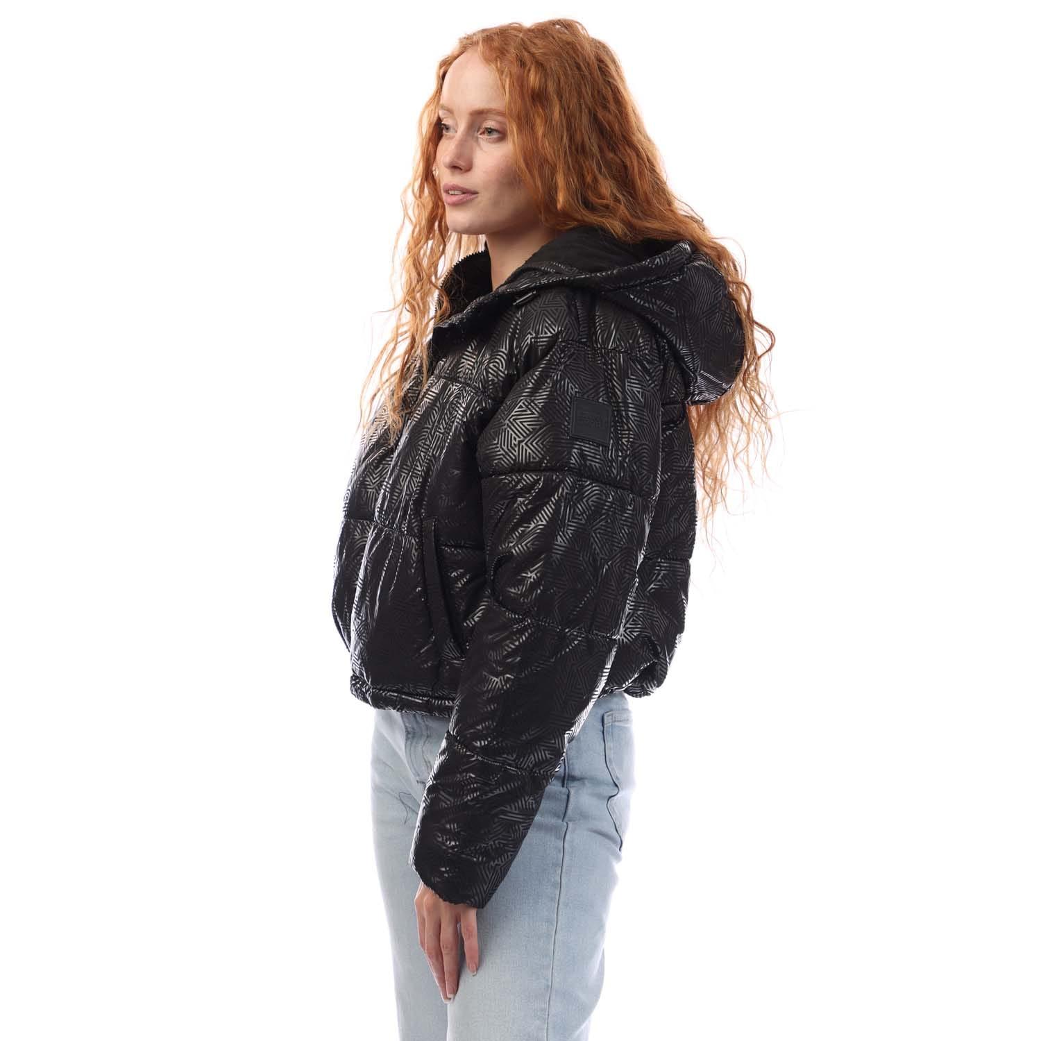 (ディーケーエヌワイ) DKNY レディース Crosswalk プリント クロップ丈 中綿ジャケット パフジャケット アウター 【海外通販】