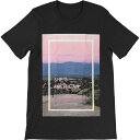 (ザ・ナインティーンセヴンティファイヴ) The 1975 オフィシャル商品 ユニセックス She's American Tシャツ 半袖 トップス 【海外通販】
