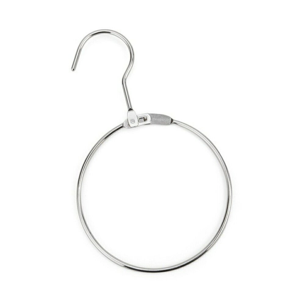 【注意事項】：・当店でご購入された商品は、原則として、『個人輸入』としての取り扱いになり、全てイギリスからお客様のもとへ直送されます。・個人輸入される商品は、全てご注文者自身の『個人使用・個人消費（日本に居住する者に寄贈される物で、当該寄贈を受ける者の個人的な使用に供される場合を含みます。）』が前提となります。第三者への譲渡・転売が法令で禁止されるもの（医薬品、医薬部外品、化粧品等を含みますが、これに限られません。）もございますのでご注意下さい。 商品説明 ・・ 素材: メタル、ニッケルめっき。・・ ブライドルの収納保管、ディスプレー用に。カラー 27/04/2026 / UTER771