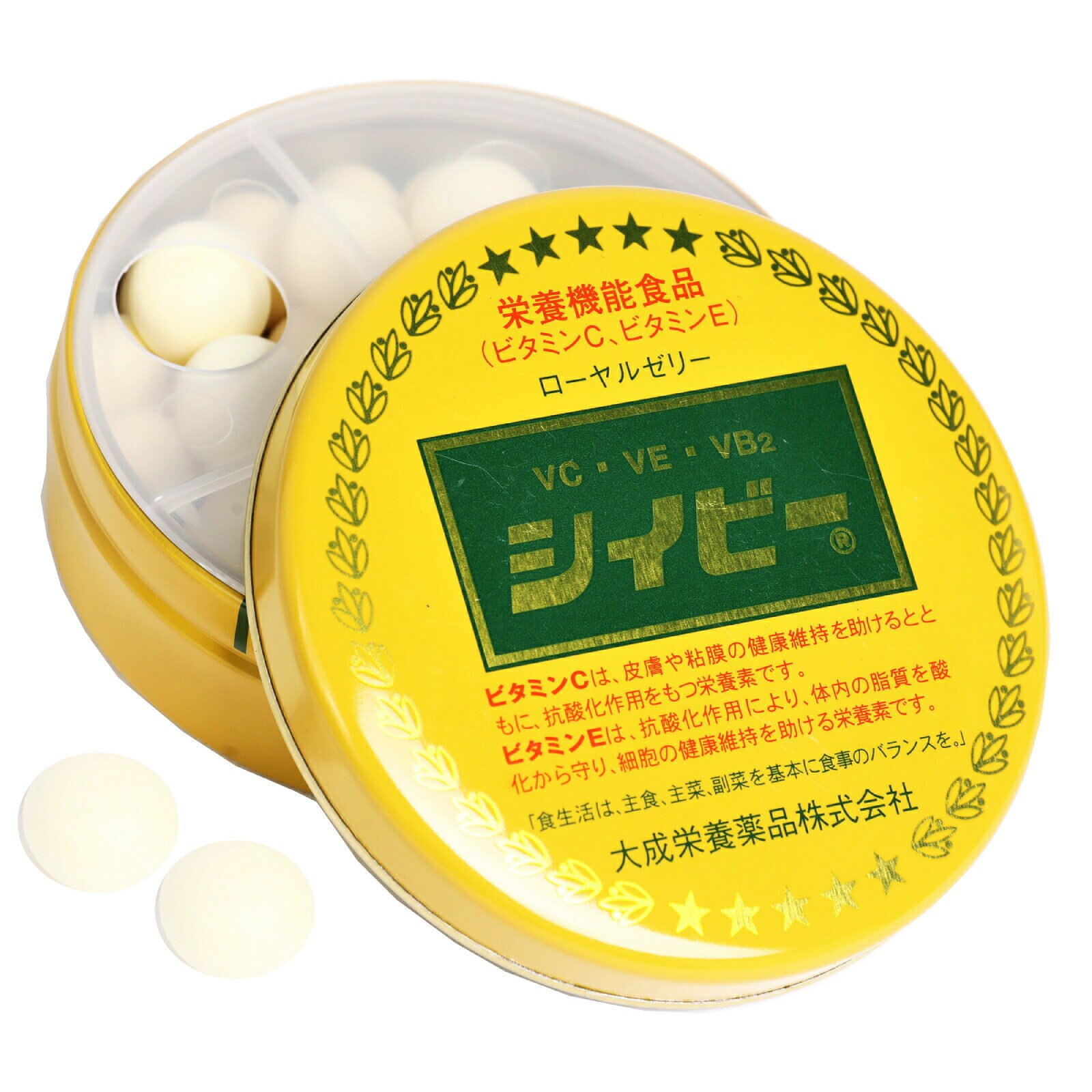 肌やのどに シイビーシイビーは、ビタミンC・ビタミンE・ビタミンB2(VB2)にローヤルゼリーを配合した、手軽に続けられる栄養機能食品です。・ビタミンC皮膚や粘膜の健康維持を助けるとともに、抗酸化作用をもつ栄養素です。・ビタミンE抗酸化作用により、体内の脂質を酸化から守り、細胞の健康維持を助ける栄養素です。・ビタミンB2+ローヤルゼリー毎日の健康をサポートする成分として配合しています。●1粒で手軽に補給シイビー1粒で、1日分のビタミンC・ビタミンEが摂取できます。持ち運びやすく、毎日の習慣に取り入れやすいタイプです。●こんな方におすすめ・タバコをよく吸う方・働き盛りの方の健康維持に・毎日の栄養バランスが気になる方男女問わず、お子様からご年配の方まで、幅広くおすすめできるサプリメントです。製品名シイビー名称ビタミンC、ビタミンE含有食品内容量70g(2.19g×32粒)お召し上がり方本品は健康補助食品(サプリメント)です。1日2粒を目安に、口の中でゆっくり溶かしながらお召し上がりください。摂るタイミングに特別な決まりはありません。1日の目安量の範囲であれば、一度にまとめていただいても、数回に分けてご利用いただいても差し支えありません。毎日の習慣として、無理のない形で続けていただけます。原材料名グラニュ糖(国内製造)、水アメ、粉糖、植物油脂、ローヤルゼリー/ビタミンC、香料、グルコン酸カルシウム、ビタミンE、L-メントール、タルク、アラビアガム、ビタミンB2※一部に大豆・乳成分を含む栄養成分表示2粒(4.38g)当たりエネルギー:17.2kcalたんぱく質:0g脂質:0.04g炭水化物:4.22g食塩相当量:0gビタミンC:160mg(160%)ビタミンE:16mg(253%)ビタミンB2:0.80mg※()内は栄養素等表示基準値(18歳以上、基準熱量2200kcalに占める割合)配合成分賞味期限別途商品下部に記載(未開封)保存方法食品につき高温多湿及び直射日光を避けて保存してください。備考栄養機能食品(ビタミンC、ビタミンE)本品は栄養補助食品であり、医薬品ではありません。また、特定保健用食品(トクホ)・機能性表示食品には該当しません。食生活は、主食、主菜、副菜を基本に、食事のバランスを。注意事項本品は、多量摂取により疾病が治癒したり、より健康が増進するものではありません。一日の摂取目安量を守ってください。本品は特典保健用食品と異なり、消費者庁長官による個別審査を受けたものではありません。開封後はフタをしっかり閉めてお早めにお召し上がりください。販売者大成栄養薬品株式会社(大阪府大阪市淡路町3-4-13)製造所:関西薬品工業株式会社(奈良県高市郡高取町清水谷440)JANコード4990345000703広告文責三洋薬品HBC株式会社(0120-86-3434)メーカー名大成栄養薬品株式会社原産国日本商品区分栄養機能食品(健康食品・サプリメント)