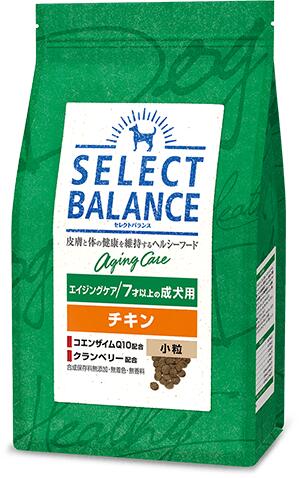 製品仕様商品名 セレクトバランス　犬用　エイジングチキン小粒　7kg 内容量 7kg 賞味期限 商品に記載 原材料 乾燥チキン、とうもろこし、米、玄米、ソイビーンミール、ビートパルプ、ソイビーンハル、乾燥ポテト、乾燥卵、鶏脂（オメガ6脂肪酸・オメガ3脂肪酸源）、チキンエキス、キャノーラ油（オメガ6脂肪酸・オメガ3脂肪酸源）、ビール酵母、乾燥ミルクプロテイン、クランベリー、フラクトオリゴ糖、グルコサミン、コンドロイチン、コエンザイムQ10 ビタミン類（A、D、E、K、B1、B2、B6、B12、ナイアシン、パントテン酸、葉酸、ビオチン、コリン） ミネラル類（カルシウム、リン、カリウム、ナトリウム、クロライド、硫酸亜鉛、鉄、銅、マンガン、セレン、ヨウ素） 酸化防止剤（ミックストコフェロール、クエン酸、ローズマリー抽出物） 代謝エネルギー 325kcal/100g 商品説明 セレクトバランス エイジングケア チキンは、7才以上の成犬に必要な栄養を バランスよく含み、抗酸化成分が健康を維持し、愛犬の活力のある毎日をサポートします。 健康な毎日 コエンザイムQ10による抗酸化作用が健康を維持し、若々しく活き活きとした愛犬の生活をサポートします。 カロリー控えめ 7才以上の成犬の活動量に合わせカロリーを控えめにしています。（セレクトバランス アダルト チキンと比べ約7％減） 嗜好性 厳選された原材料の素材の味を活かし、食べやすい粒の形状で、愛犬が喜んで食べる美味しさです。 皮膚・被毛 皮膚や被毛の健康維持のために、オメガ6脂肪酸・オメガ3脂肪酸と亜鉛を含んでいます。 腸内環境と便 フラクトオリゴ糖が腸内の善玉菌を増やして腸内フローラを整えることで、においを抑えた健康な便にします。 歯・骨・筋肉 歯と骨の健康維持のためにカルシウムとリンの量とバランスを調整し、健康な筋肉に配慮してミルクプロテインを配合しています。 関節 健康な関節を維持するために、グルコサミン・コンドロイチンを配合しています。 販売元株式会社 ベッツ・チョイス・ジャパン