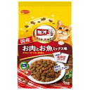 商品の特徴 日本ペットフード ミオドライミックス お肉とお魚ミックス味 1kg ●みんな、おねだり「ミオ」。チキンとかつおと野菜の旨みたっぷり粒に歯磨き粒をプラス。新鮮小分けパック! 【対象種類】全種 【対象年齢】全ステージ 【使用方法】 ●そのまま与えます。(粒をやわらかくして与えたい場合は、ぬるま湯か水をヒタヒタ程度に加え、ふやかしてください。)いつでも新鮮な水が飲めるようにしてください。(総合栄養食ですから、本商品と水だけで必要なすべての栄養をバランスよく摂ることができます。)●少しずつ何回も食べる習性に合わせて、1日量を分けてお与えください。●本商品は成猫以上が対象です。子猫(12ヵ月まで)には子猫用フードをお与えください。●このフードを食べるのが初めての時は、いままでの食事に少し混ぜてお与えください。毎日少しずつ増やし、10日くらいで切り替えてください。●缶詰などの副食、おやつ等をあげる場合は、カロリーオーバーにならないよう、フードの量を調節してください。●猫専用に栄養バランスを調整しています。猫以外には与えないでください。 【使用上の注意】 ●そのまま与えます。(粒をやわらかくして与えたい場合は、ぬるま湯か水をヒタヒタ程度に加え、ふやかしてください。)いつでも新鮮な水が飲めるようにしてください。(総合栄養食ですから、本商品と水だけで必要なすべての栄養をバランスよく摂ることができます。)●少しずつ何回も食べる習性に合わせて、1日量を分けてお与えください。●本商品は成猫以上が対象です。子猫(12ヵ月まで)には子猫用フードをお与えください。●このフードを食べるのが初めての時は、いままでの食事に少し混ぜてお与えください。毎日少しずつ増やし、10日くらいで切り替えてください。●缶詰などの副食、おやつ等をあげる場合は、カロリーオーバーにならないよう、フードの量を調節してください。●猫専用に栄養バランスを調整しています。猫以外には与えないでください。 製品仕様 ●原材料 穀類(トウモロコシ、コーングルテンミール、小麦粉、パン粉)、肉類(チキンミール、牛肉粉、豚肉粉、ササミパウダー)、動物性油脂、魚介類(フィッシュパウダー、カツオ粉末、マグロ節粉、小魚粉末)、脱脂大豆、オリゴ糖、野菜類(トマト、ニンジン、ホウレンソウ)、クランベリーパウダー、ミネラル類(カルシウム、リン、カリウム、ナトリウム、クロライド、鉄、銅、マンガン、亜鉛、ヨウ素、コバルト)、アミノ酸類(タウリン、メチオニン、リジン)、ビタミン類(A、B1、B2、B6、B12、D、E、K、ニコチン酸、パントテン酸、ビオチン、葉酸、コリン、アスコルビン酸カルシウム)、着色料(食用赤色102号、食用黄色4号、食用黄色5号、食用青色1号)、酸化防止剤(ミックストコフェロール、ローズマリー抽出物、ハーブ抽出物)、グルコサミン、コンドロイチン ●内容量1000g ●賞味期限:18カ月 ●原産国または製造地:日本 JANコード：4902112046432 ※商品詳細につきましてはメーカーHP等よりご確認下さいますようお願いいたします。※商品のデザイン、仕様は予告なく変更する場合がありますのでご了承ください。